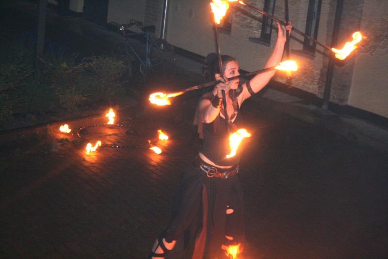 Invasione di giocolieri e artisti di strada