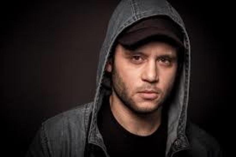 Il rapper Rancore fa tappa a Parma