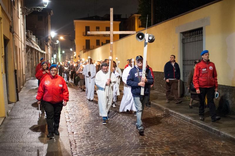 La Via Crucis dei poveri 