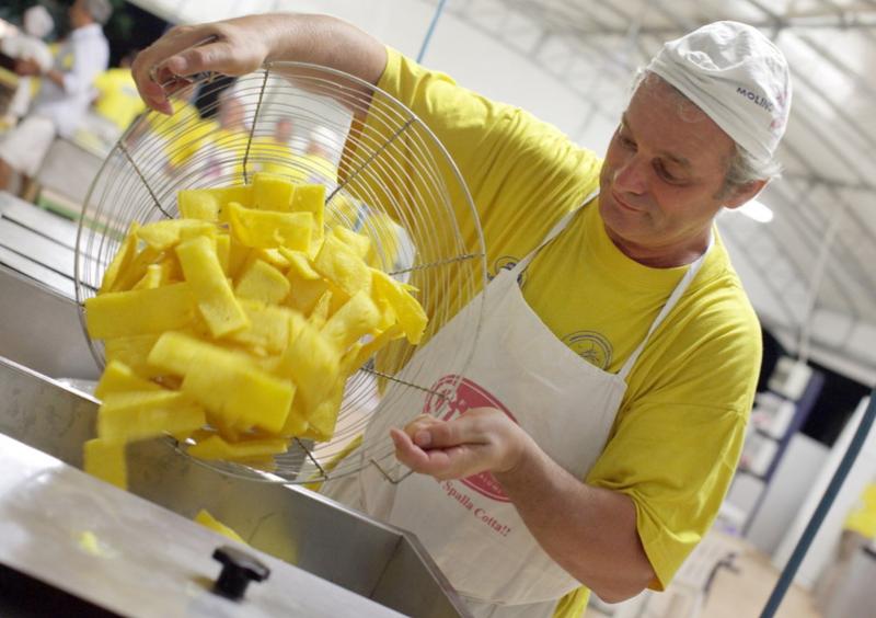 Tra gola, un Po di sport e corsa dei carretti: l'agenda della domenica