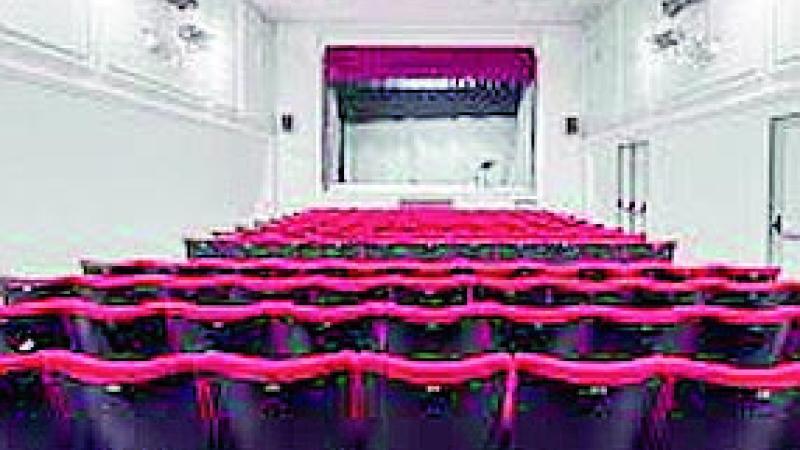 Serata con il teatro dialettale