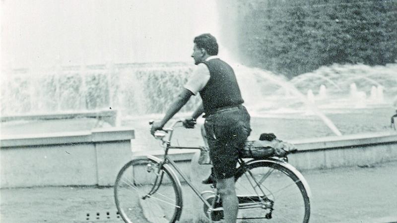 E il papà di Don Camillo saltò in sella e «partecipò» al  Giro d'Italia