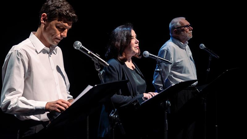 Passeggiata resistente e al Teatro Due "I miei sette figli"