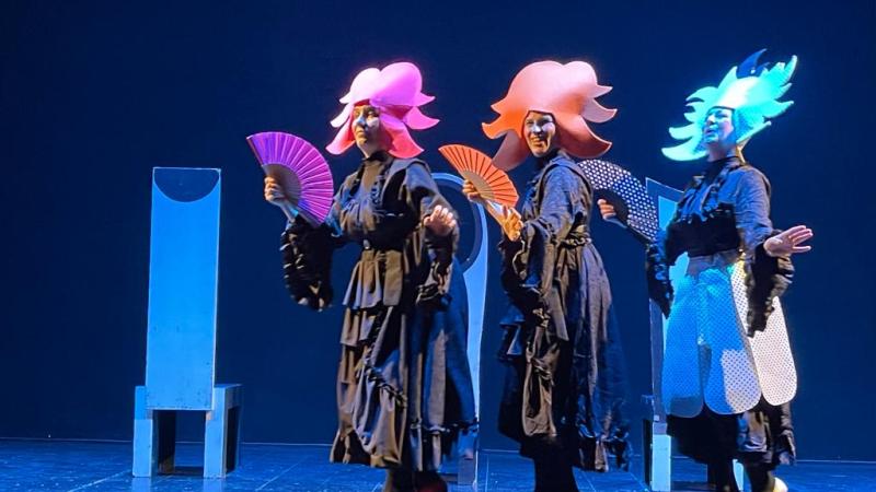Cenerentola. Una scarpetta per tre   