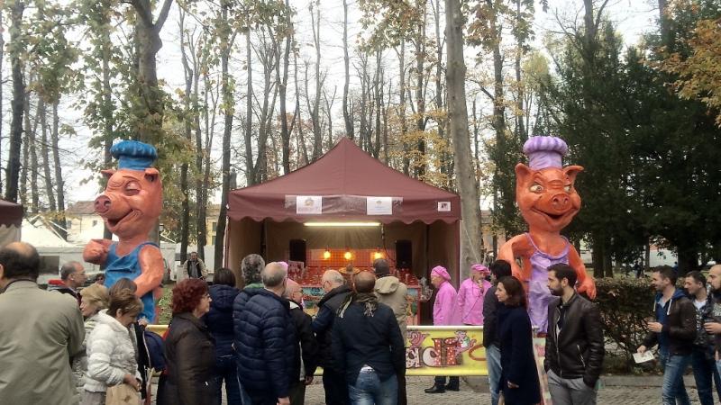 November Porc: mostra e cena a Sissa 