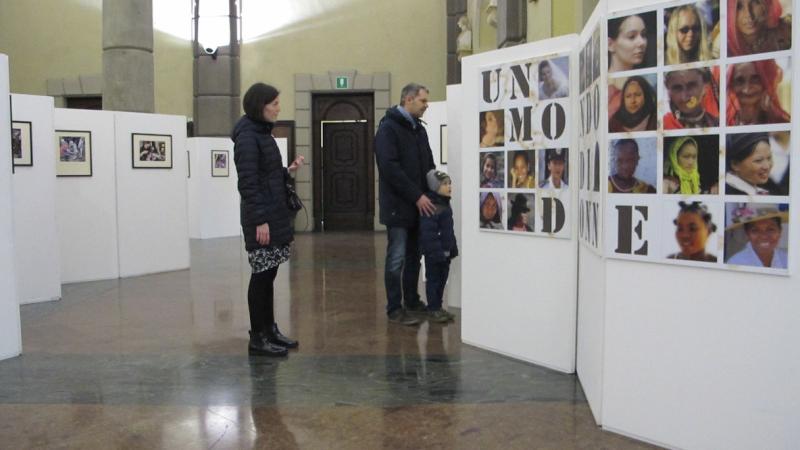 "Un mondo di donne:": mostra fotografica di Gigi Montali