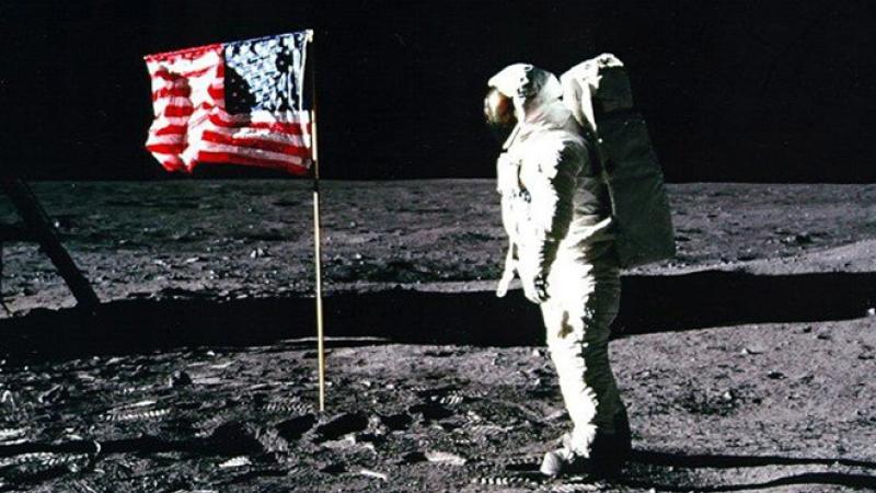 Alla Corte la conquista della luna
