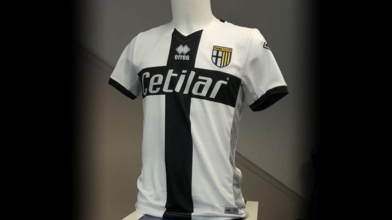 Alle 18 in piazza Garibaldi saà presentata la seconda maglia del Parma