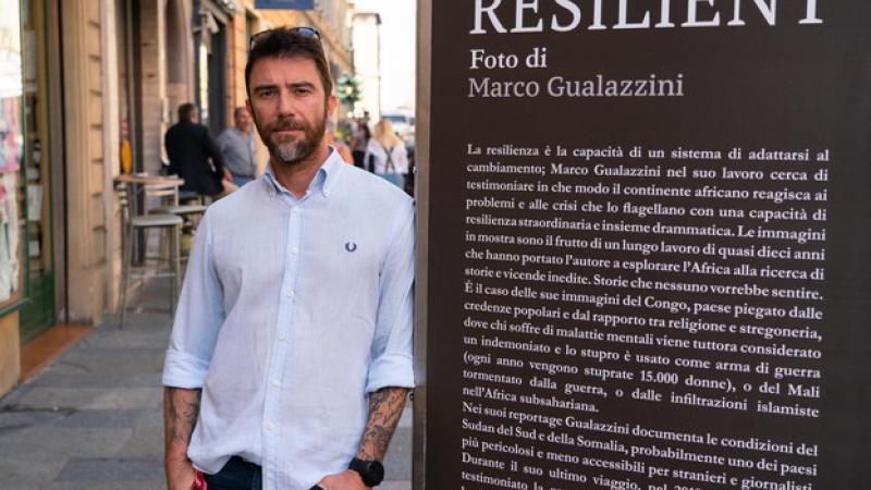"Resilient", le fotografie di Marco Gualazzini  a Palazzo Pigorini
