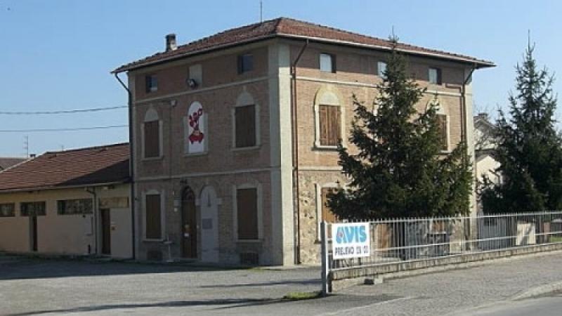Sabato liscio al salone Avis