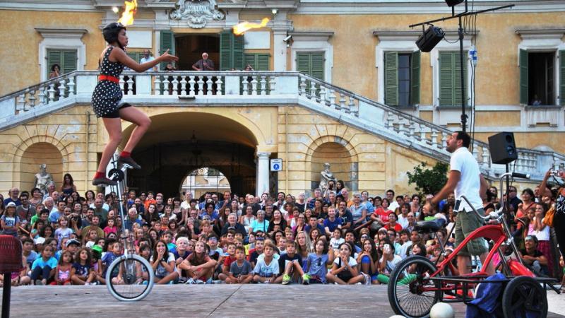"Tutti matti", notti bianche e... di nuovo polenta: l'agenda del sabato
