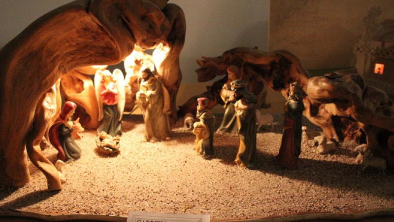 Festa all'ex Avis  fra presepi e Babbo Natale