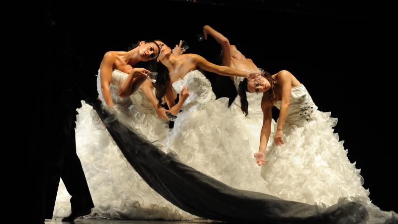 La Traviata della compagnia Artemis 