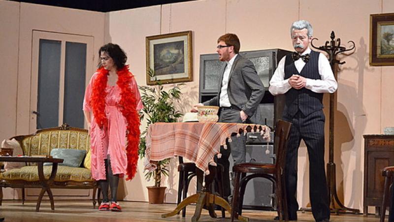 A teatro con la  "Dialettale Sissese"