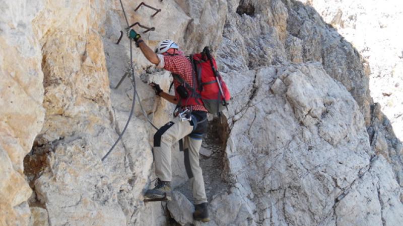 Serata Cai:  montagna, come   affrontare una via  ferrata