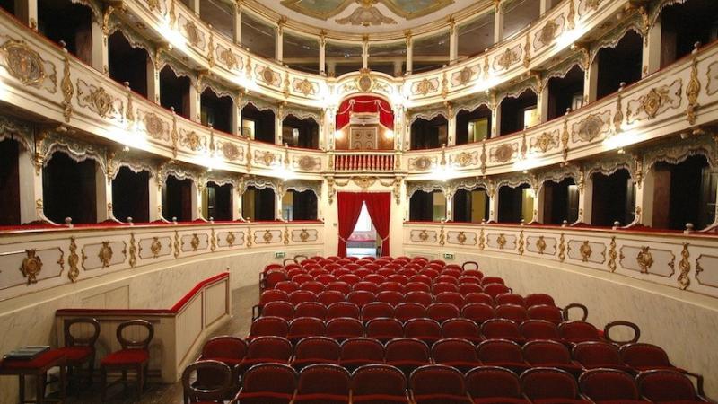 "Taxi a due piazze": divertimento e beneficenza