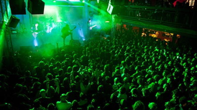 Tributo agli Ac/Dc con i Riff/Raff