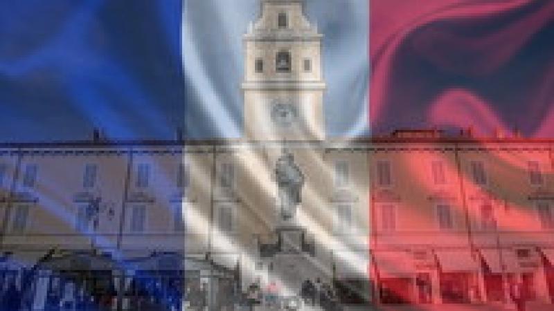 Parma: fiaccolata in Piazza per Parigi