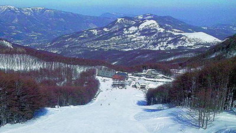 Ciaspole, sci e snowboard