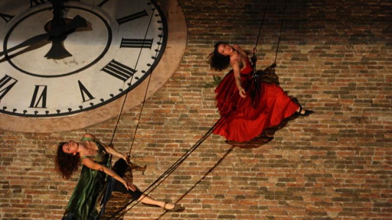 Questa sera  «Full Wall #Verdinaria» e «Macbeth Immersive Experience»  in piazza Duomo