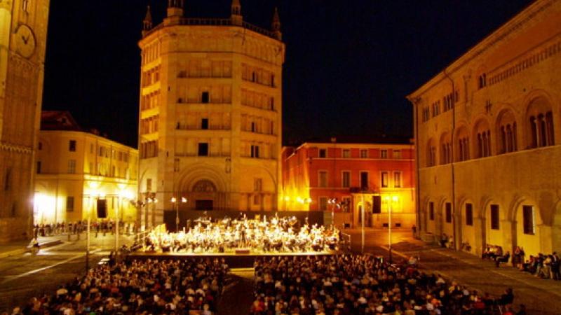 Concerto di Arbore in piazza Duomo 