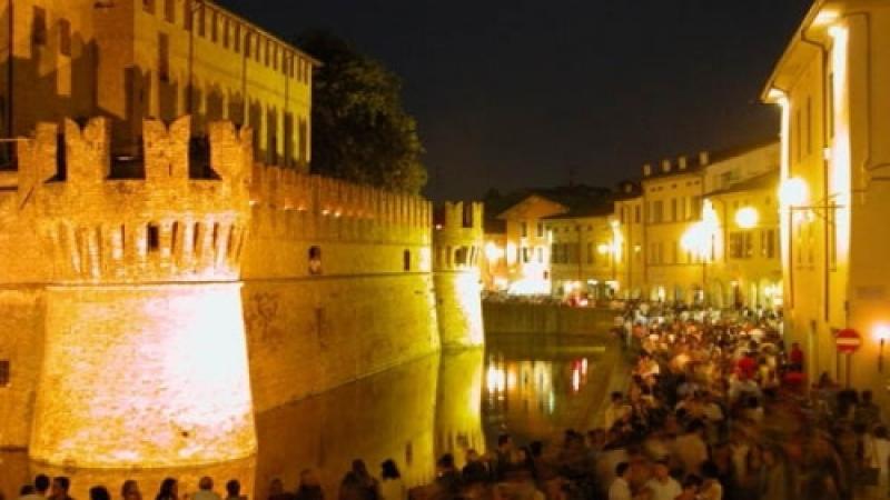 Bancarelle, fantasmi e... : l'agenda di oggi