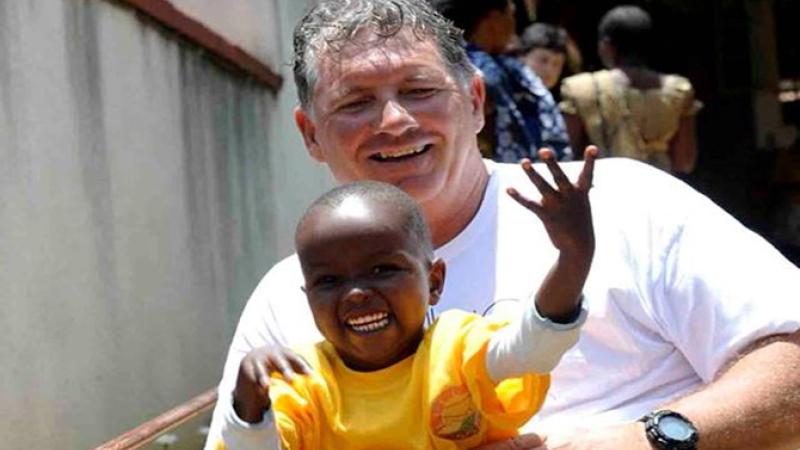 Proiezione di De Angelis in Tanzania