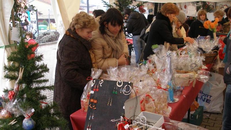 Domenica in piazza per la solidarietà