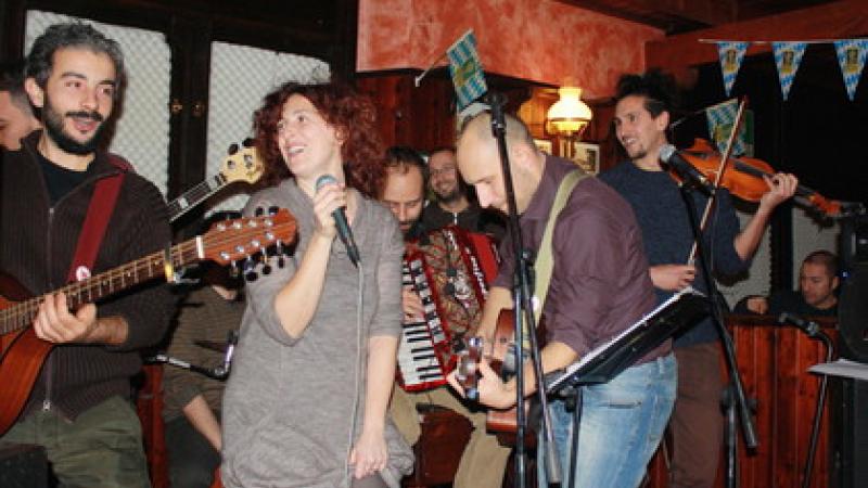 Asino che vola:   a Cabriolo  Me, Pek e Barba  in concerto