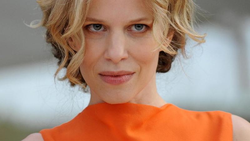 Sonia Bergamasco rilegge  Anna Karénina