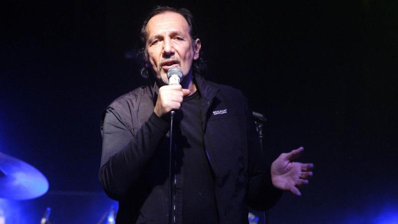 Andrea Mingardi presenta il suo libro "Professione cantante" 