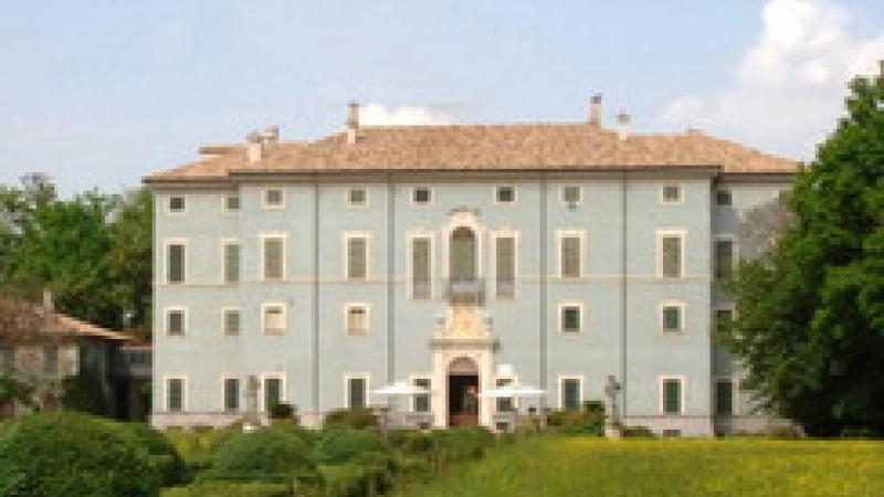 Una serata sotto le fronde a Villa Malenchini