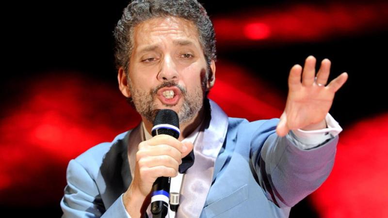 «Penso che un sogno così»... Beppe Fiorello è Modugno