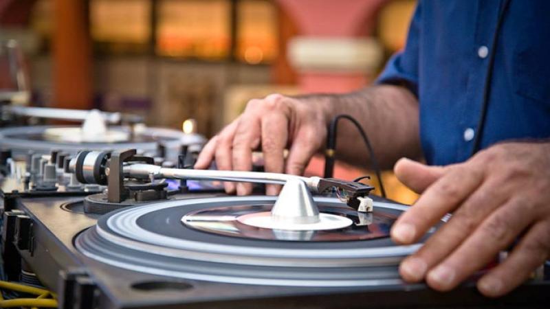 Il vinile la fa da padrone alla notte bianca