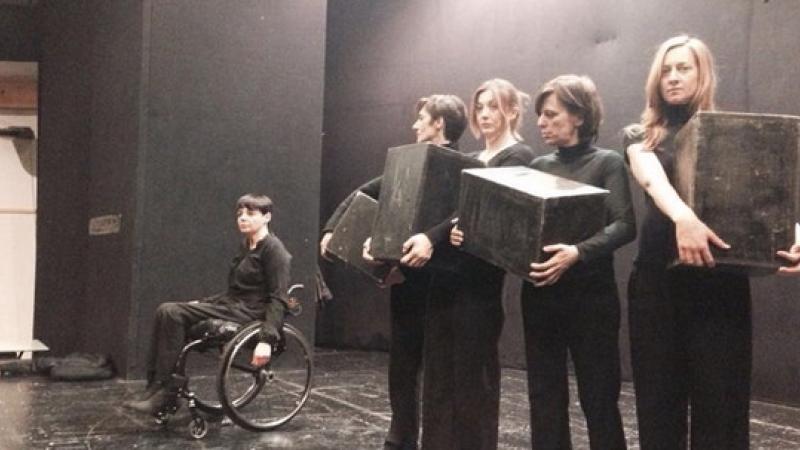 Il pudore violato delle donne: "Lucille"