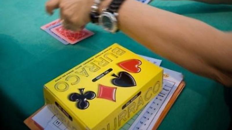 Dipendenti comunali: burraco benefico