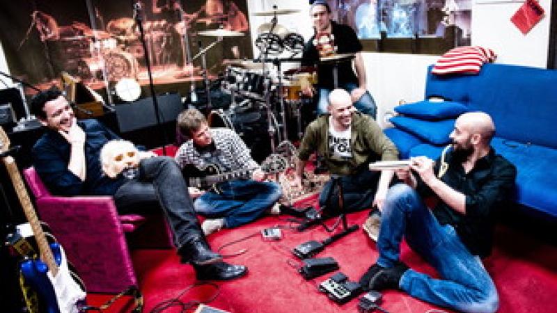 Tributo ai Genesis con i Van Wagner