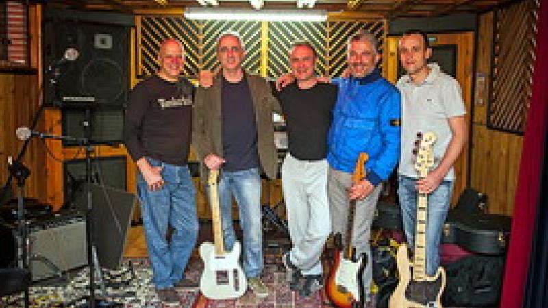 "Walk of life": tributo ai Dire Straits