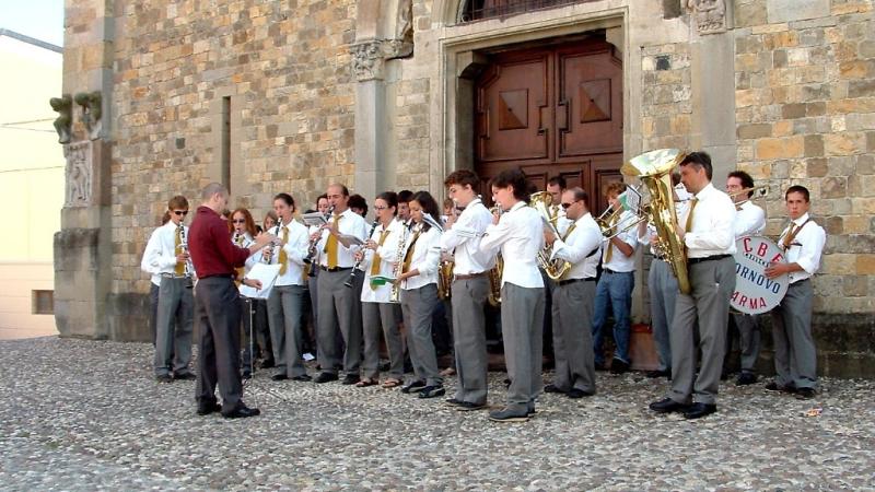 Aspettando la rugiada con la banda