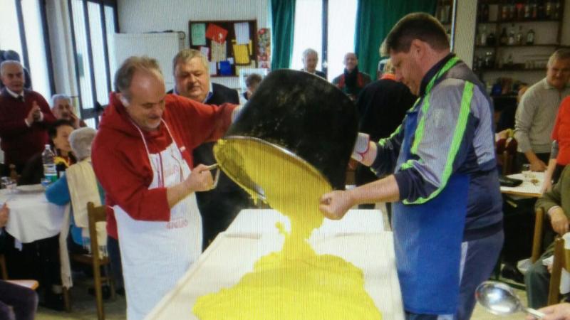 Domenica la «polenta distesa»