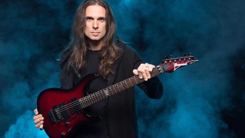 "Il rock non muore mai": Kiko Loureiro (Megadeth) al Campus Industry 