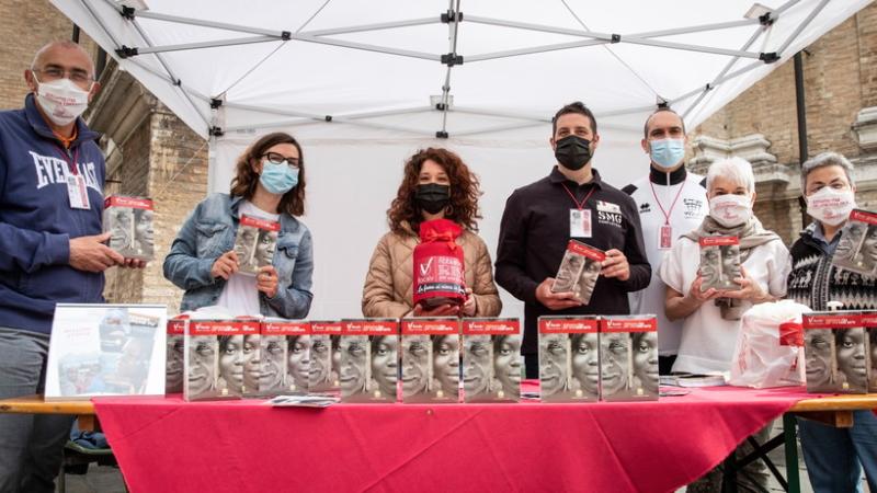 La solidarietà? E' un chilo di riso
