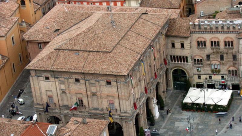 “Viva i diritti! Performance e azioni teatrali dedicate ai diritti umani” sotto i Portici del Grano
