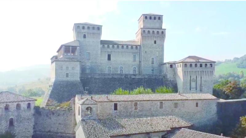 Visite guidate al maniero con lezioni  a tema 