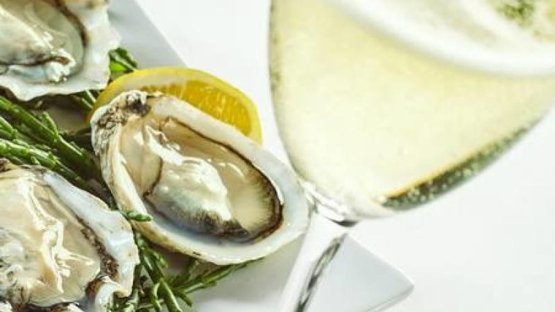 Ostriche e Champagne da Ombre Rosse